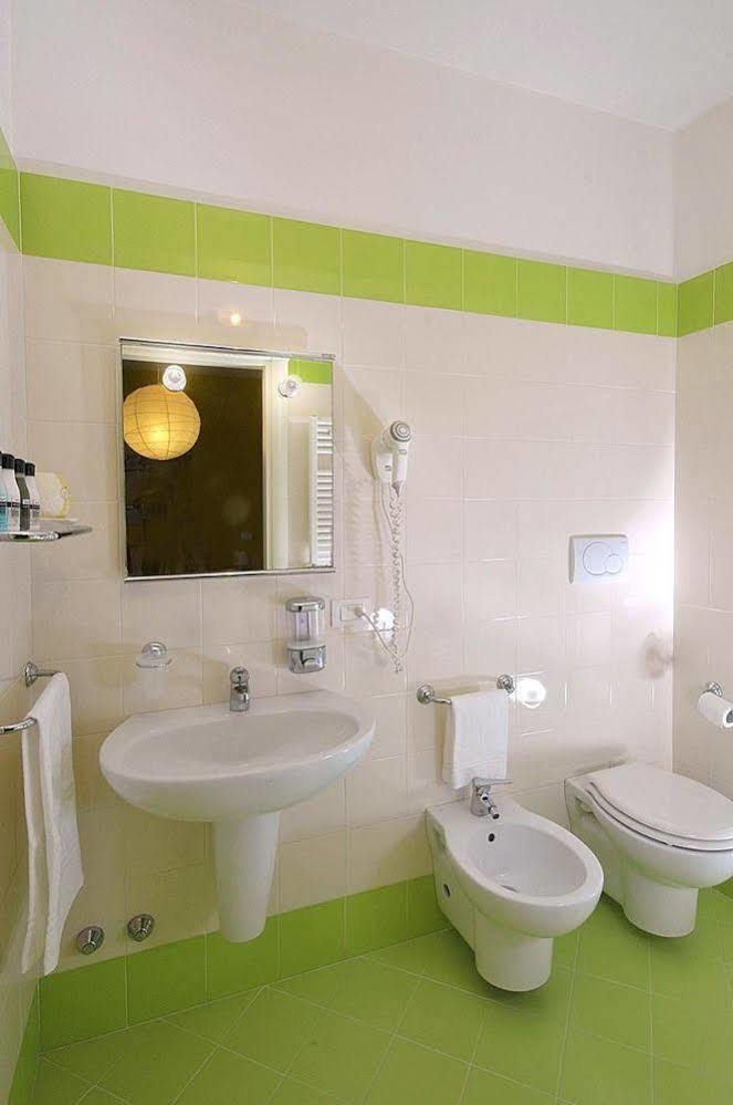 Barocco.Oberdan Bed & Breakfast Lecce Luaran gambar