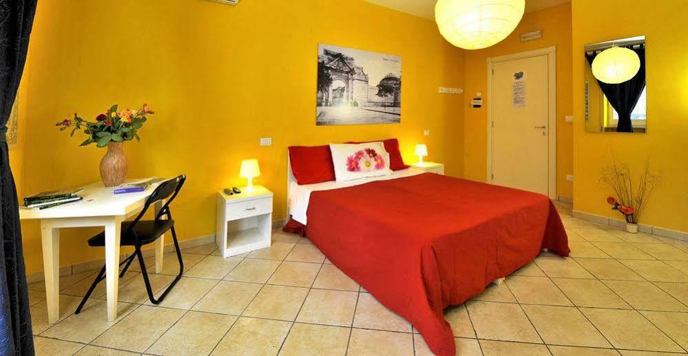 Barocco.Oberdan Bed & Breakfast Lecce Luaran gambar